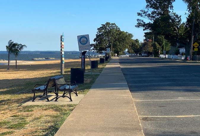 Colonial Beach Beach Parking